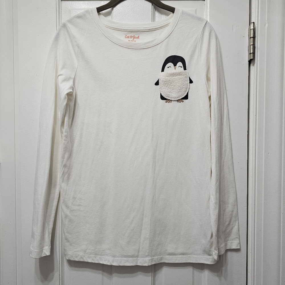 🐧Cat & Jack Youth XL Long-Sleeve White Penguin Graphic Winter Holiday Shirt